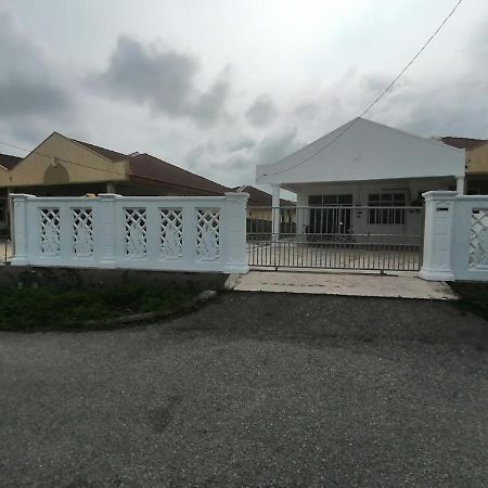 Seaview Promenade Homestay Dungun Exterior photo